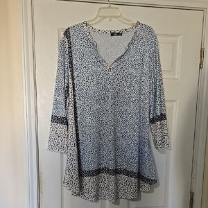 Lily By Firmiana Leopard Print V-Neck Women's Top - Size 2XL